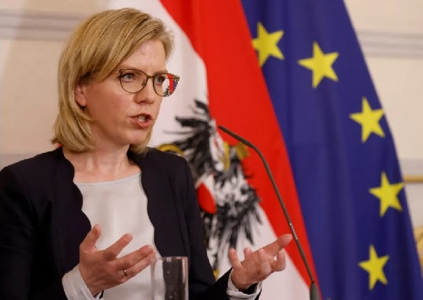 屏幕截圖 2025-09-24 094216.jpg